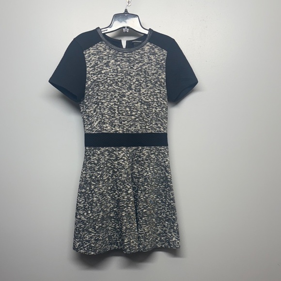 Club Monaco Dresses & Skirts - Club Monaco Black and Gray Quilted Fit and Flare Mini Dress SIZE 0
